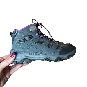 Merrell Moab FST Mid Waterproof Hiking Boots Youth 1.5 Gray Pink Trail Outdoor